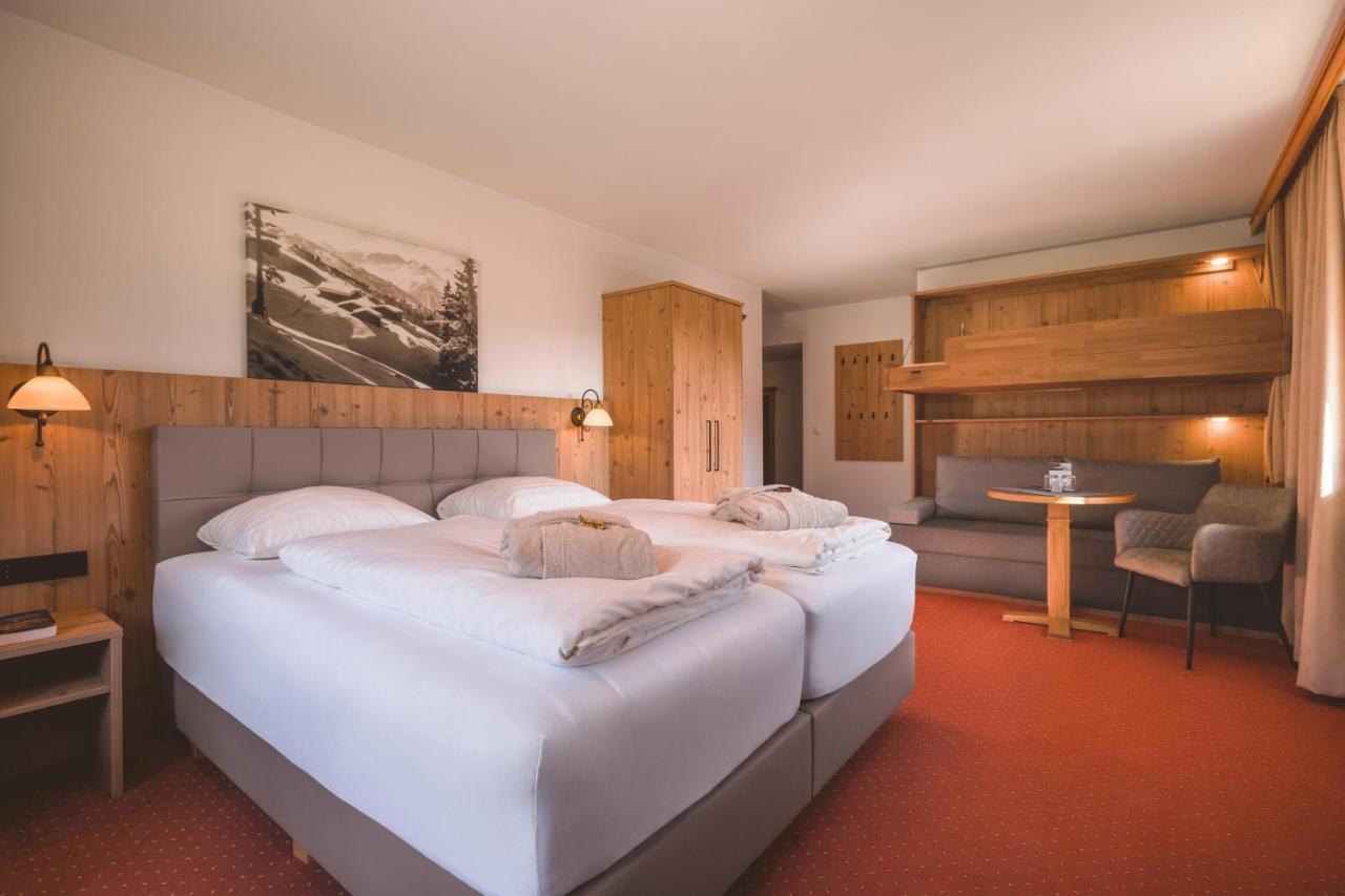 Loipenstubn Hotel Brixen im Thale Luaran gambar