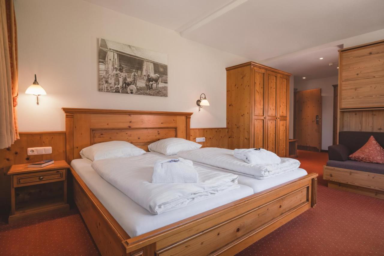 Loipenstubn Hotel Brixen im Thale Luaran gambar