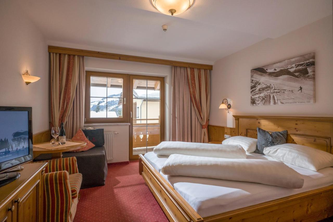 Loipenstubn Hotel Brixen im Thale Luaran gambar