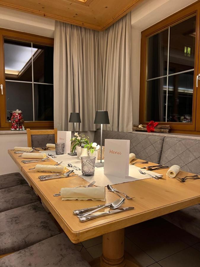 Loipenstubn Hotel Brixen im Thale Luaran gambar