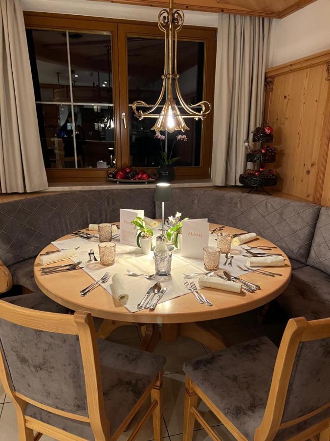 Loipenstubn Hotel Brixen im Thale Luaran gambar