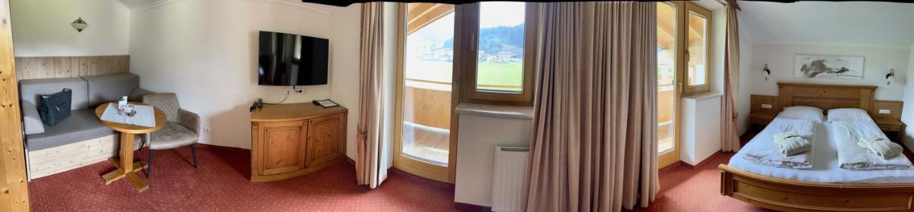 Loipenstubn Hotel Brixen im Thale Luaran gambar