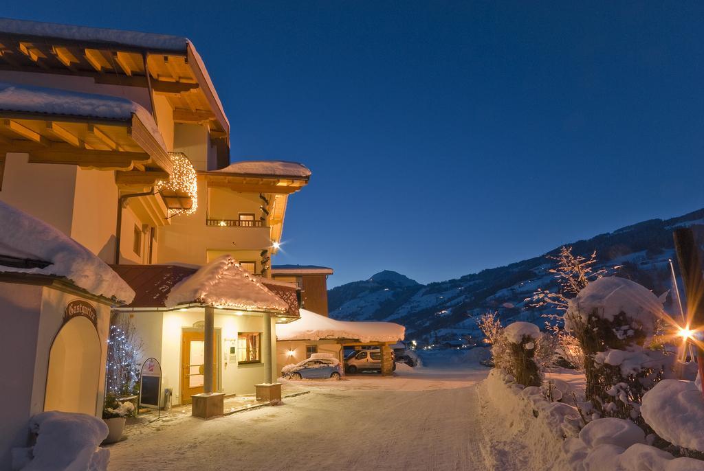 Loipenstubn Hotel Brixen im Thale Luaran gambar